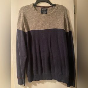 Large mens sweater. AEO